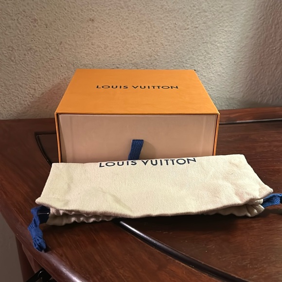 Louis Vuitton Box and Louis Vuitton small Dust Bag - Picture 1 of 5